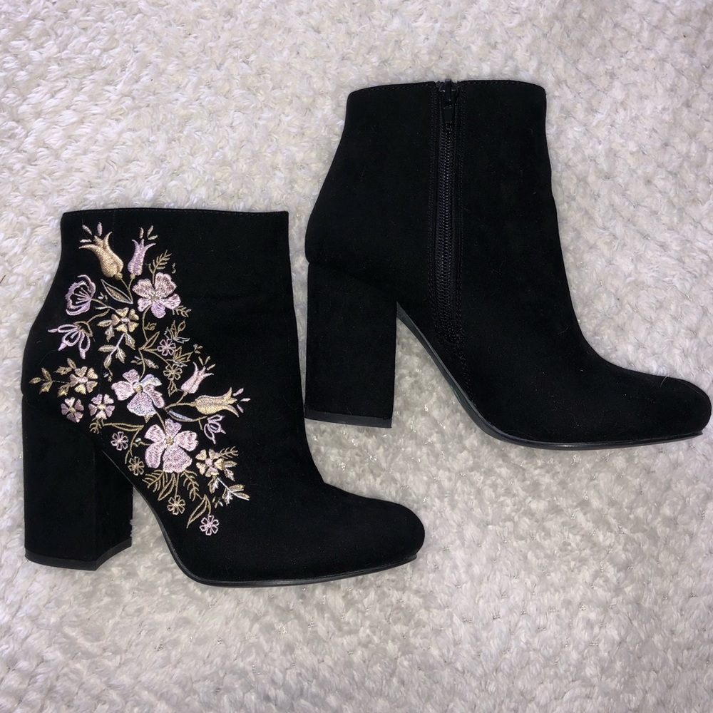 Embroided booties!!